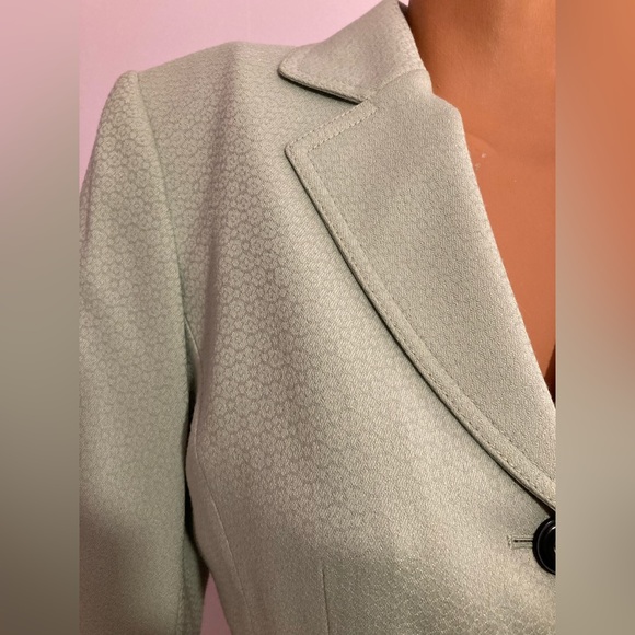 Tahari Suit Set - Picture 4 of 15